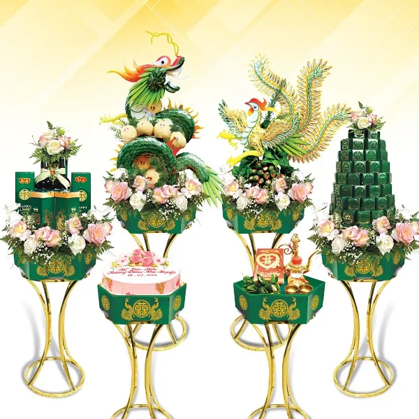 5 mâm quả cưới cao cấp được trang trí bằng hoa sáp